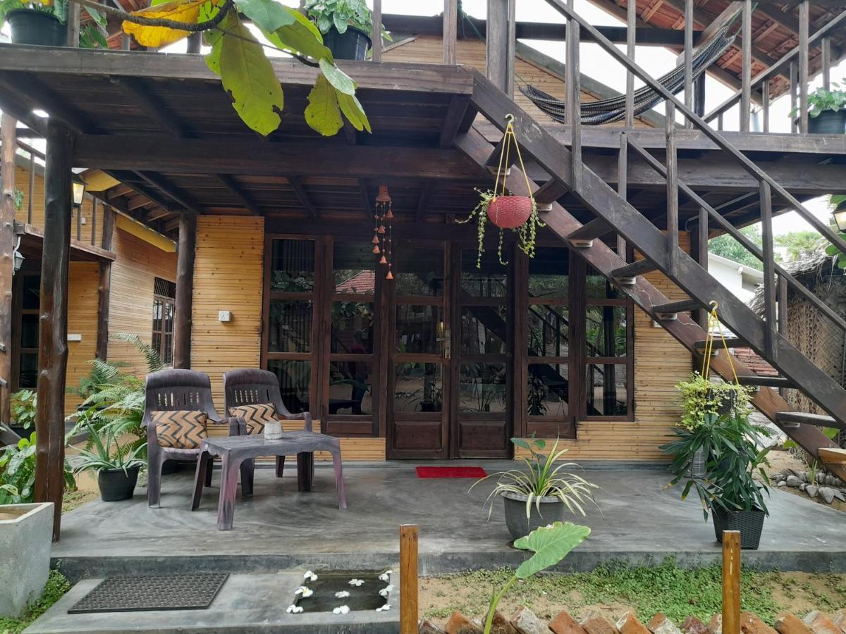 Golden Beach Chalets Arugam Bay Luaran gambar