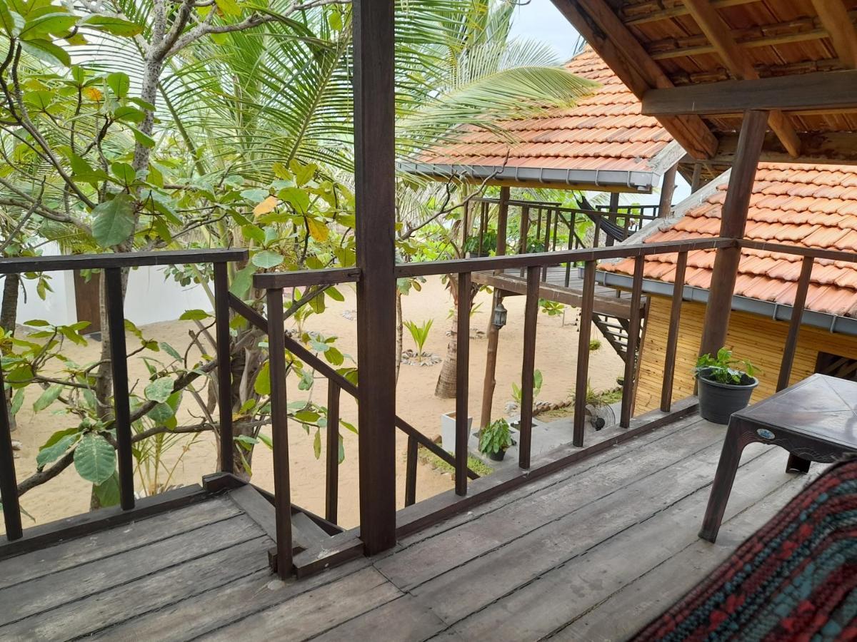 Golden Beach Chalets Arugam Bay Luaran gambar