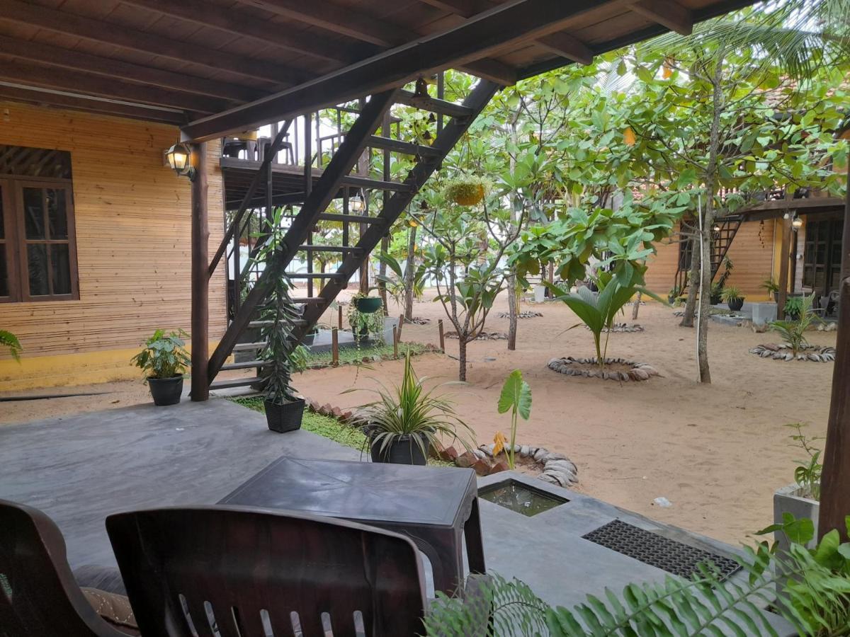 Golden Beach Chalets Arugam Bay Luaran gambar