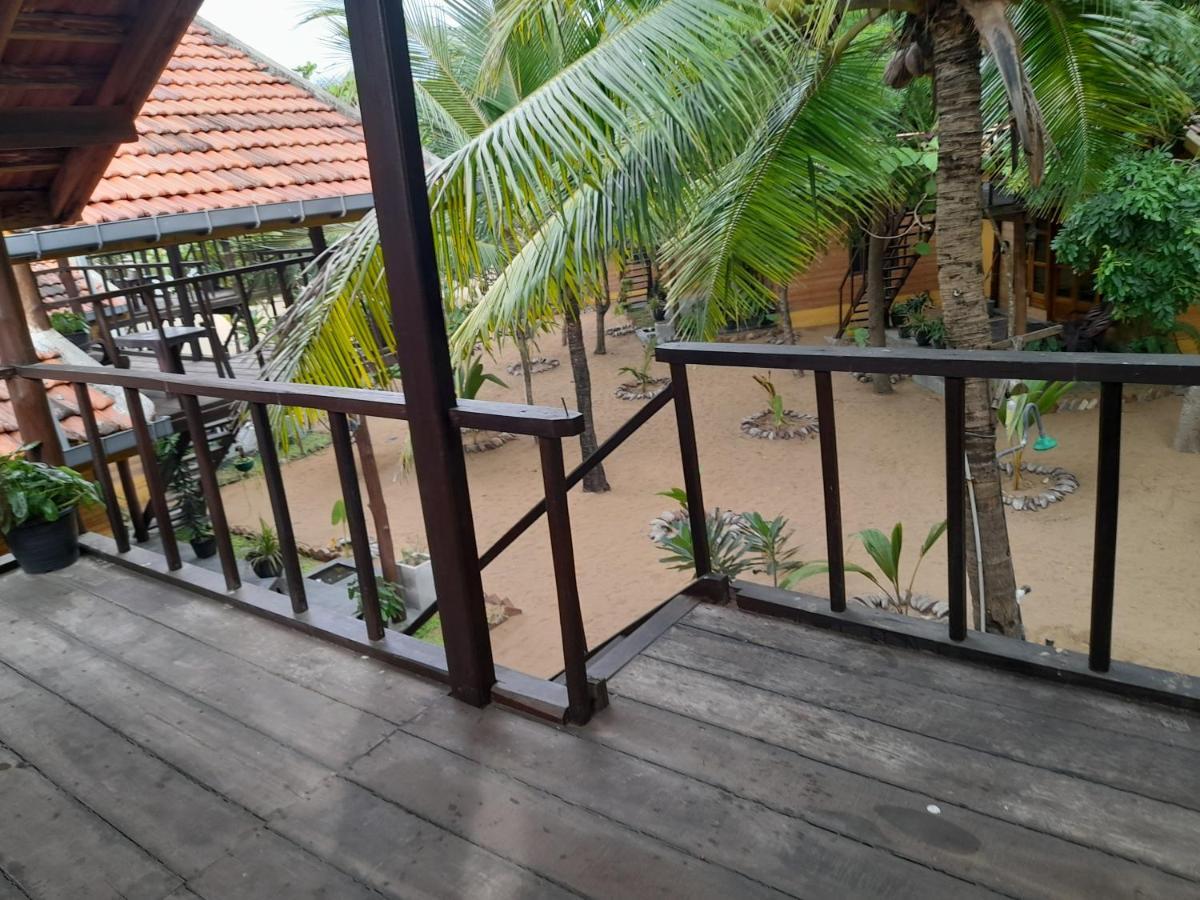 Golden Beach Chalets Arugam Bay Luaran gambar