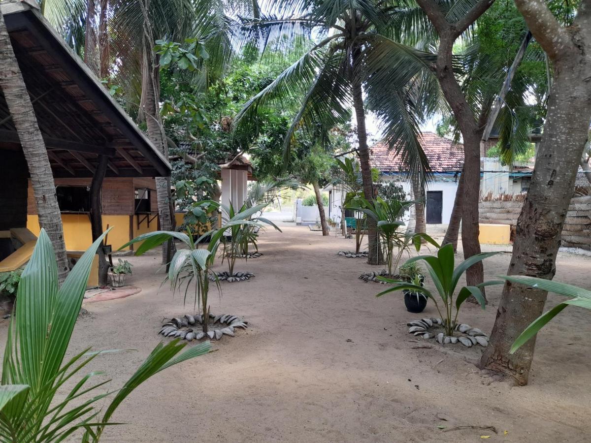 Golden Beach Chalets Arugam Bay Luaran gambar