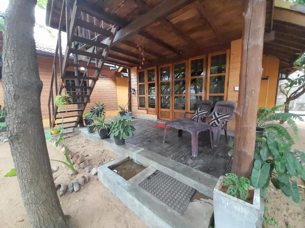 Golden Beach Chalets Arugam Bay Luaran gambar